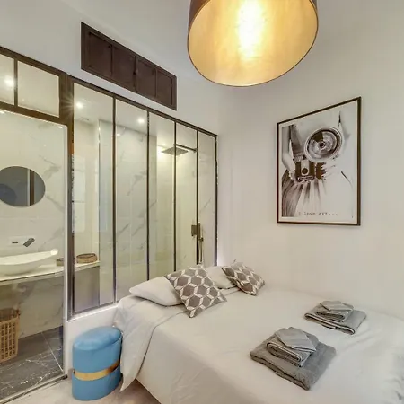 Bluestay 13 - à Parigi